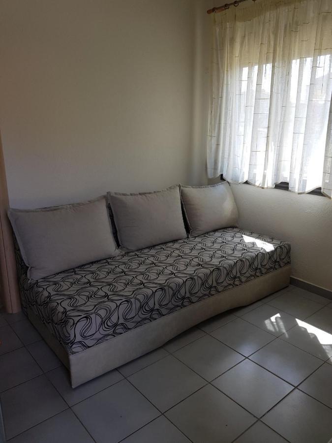 Lemon Flowers Apartments 尼尔斯吉尼 外观 照片