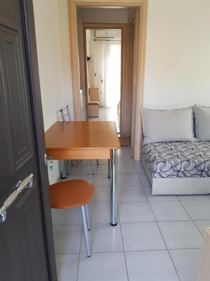 Lemon Flowers Apartments 尼尔斯吉尼 外观 照片